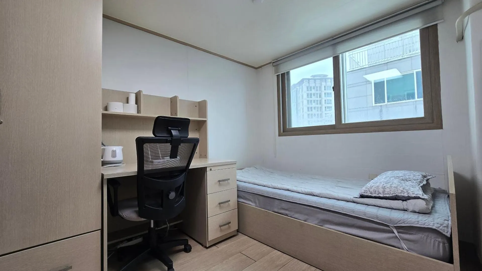 Hongdae, Sinchon Yeonhui Guesthouse 305 Seoul Guest house